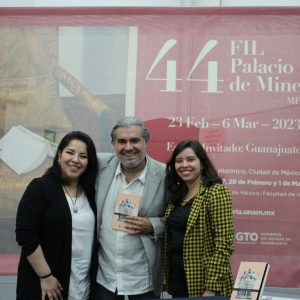 DE LA POÉTICA presente en la FIL Minería. Marzo 04, Sala 6. Dulce, Hugo Leyva (traductor) y Mariana de los Santos.